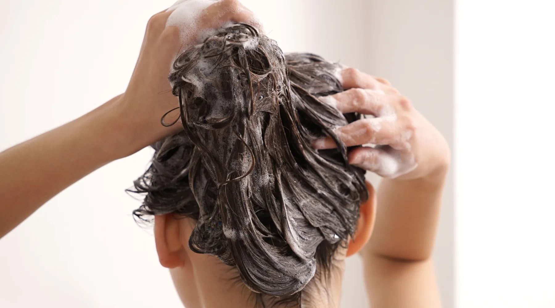 Decoding Sulfates in Shampoo: What You Need to Know for Healthy Hair