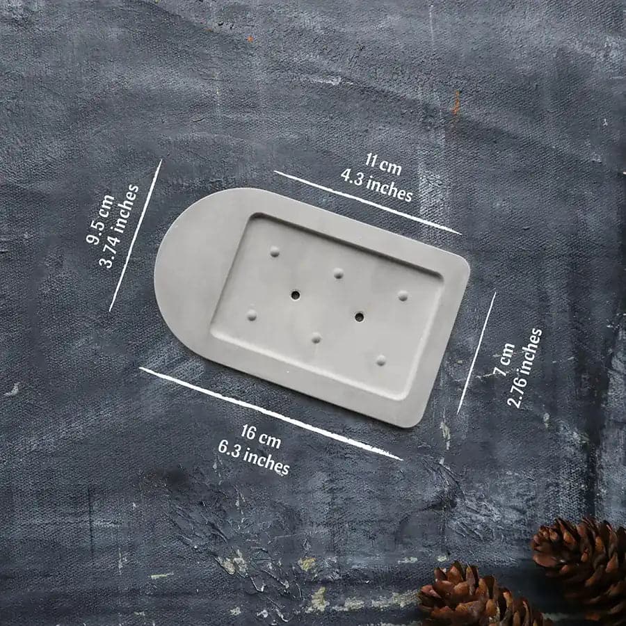 Dimensions of self-drying soap dish, an eco-friendly and sustainable addition to your bathroom routine.